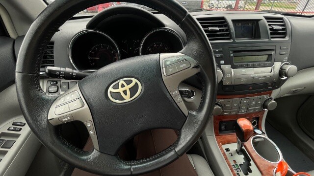 2010 Toyota Highlander in Dallas, TX 75228 - 18114983 11