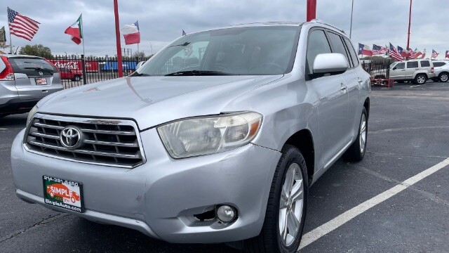 2010 Toyota Highlander in Dallas, TX 75228 - 18114983