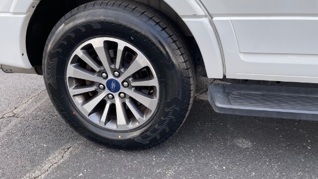 2017 Ford Expedition in Dallas, TX 75228 - 18114987 5