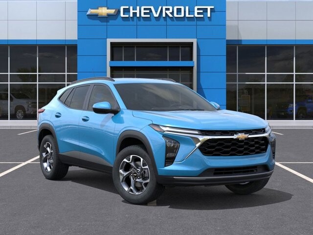 2026 Chevrolet Trax in Burlington, WI 53105 - 18115003 8