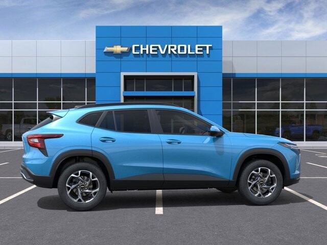 2026 Chevrolet Trax in Burlington, WI 53105 - 18115003 5