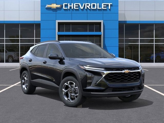 2026 Chevrolet Trax in Burlington, WI 53105 - 18115009 8