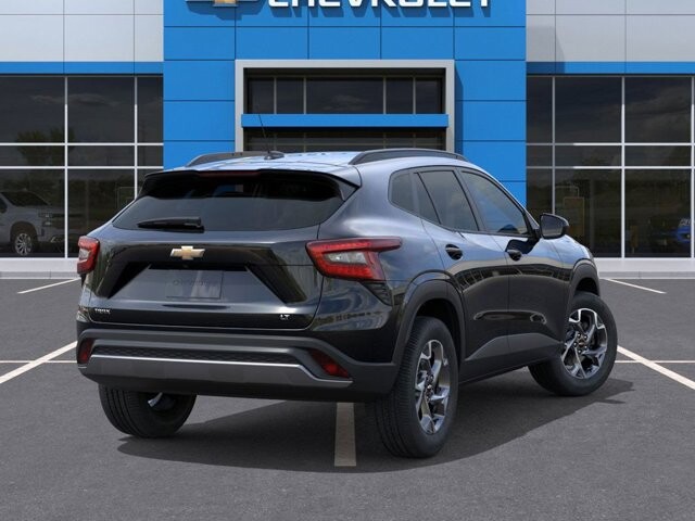 2026 Chevrolet Trax in Burlington, WI 53105 - 18115009 4