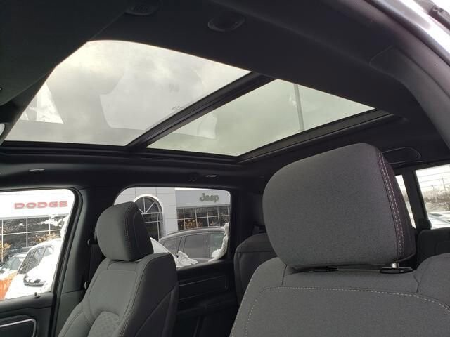 2026 RAM 1500 in Bedford, OH 44146 - 18115013 7