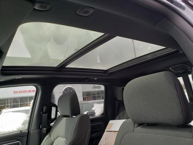 2026 RAM 1500 in Bedford, OH 44146 - 18115014 7