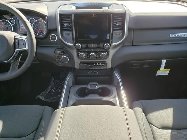 2026 RAM 1500 in Bedford, OH 44146 - 18115016 8