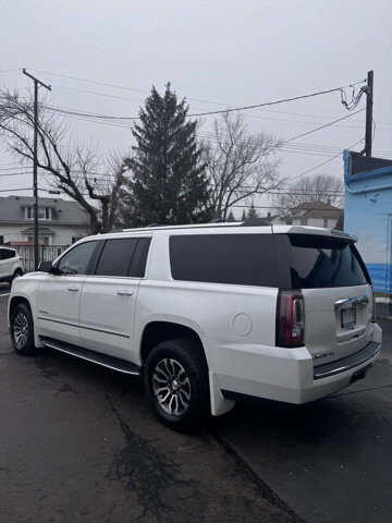 2017 GMC Yukon XL in Eastpointe, MI 48021 - 18115020 7