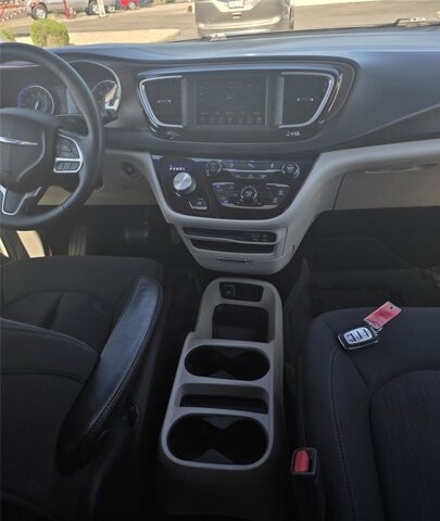 2018 Chrysler Pacifica in Mesa, AZ 85212 - 18115024 11