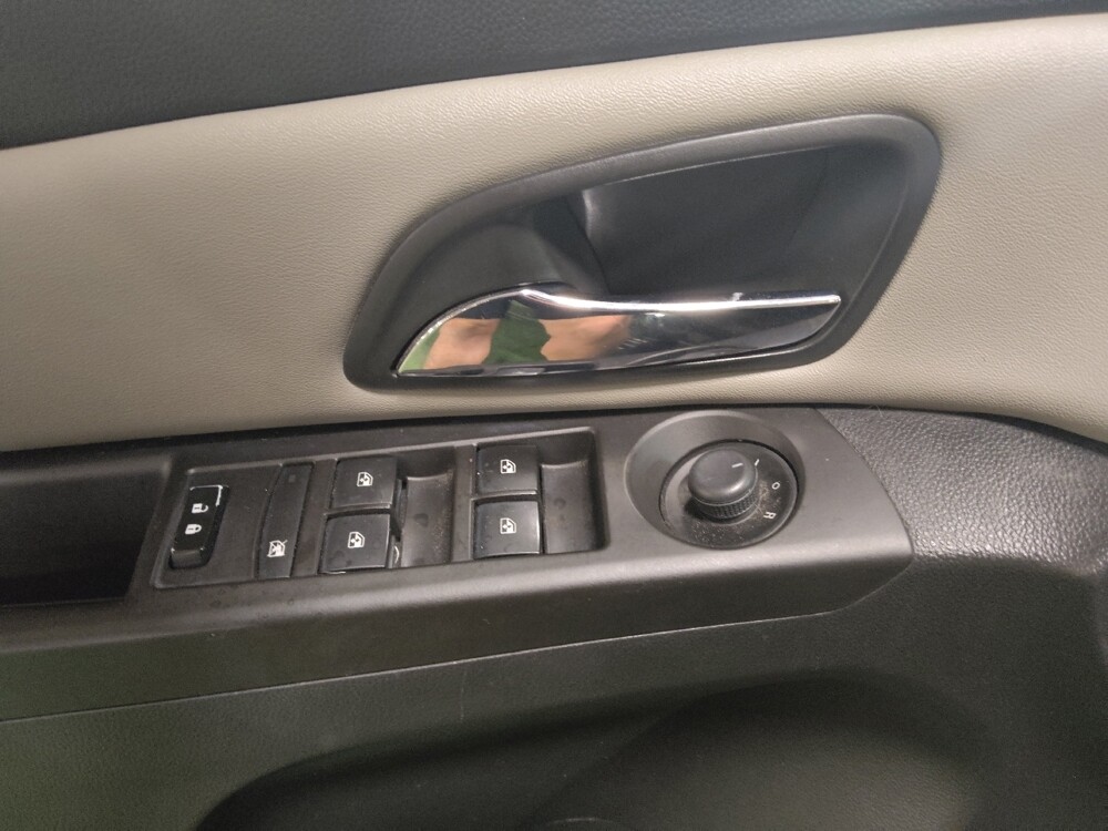 2016 Chevrolet Cruze in El Paso, TX 79907 - 18115045 27