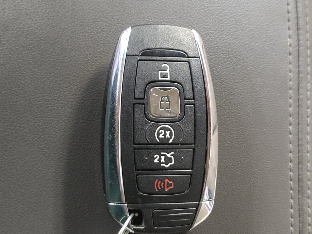 2018 Lincoln MKZ in Fort Myers, FL 33907 - 18115074 32