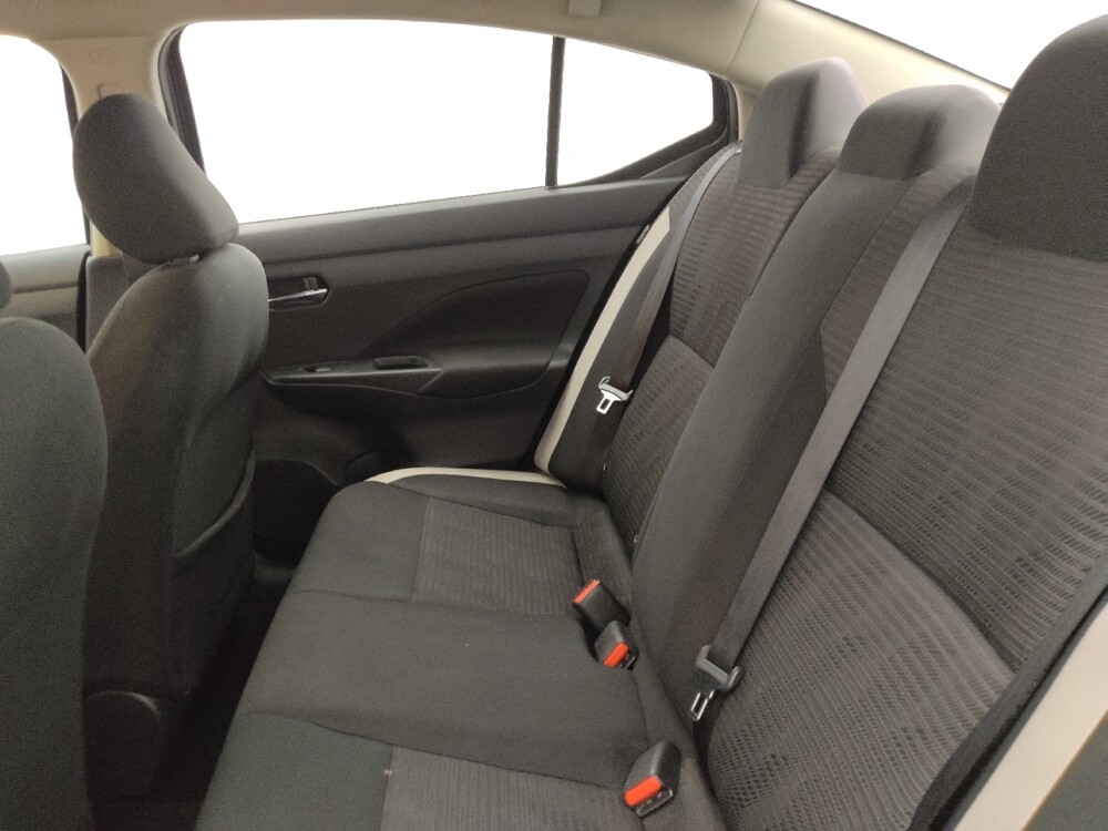 2021 Nissan Versa in Fort Myers, FL 33907 - 18115075 18