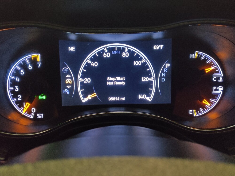 2017 Jeep Grand Cherokee in Gainesville, FL 32609 - 18115086 23