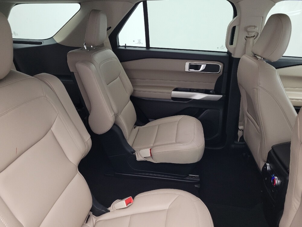 2022 Ford Explorer in Greenville, SC 29607 - 18115095 19