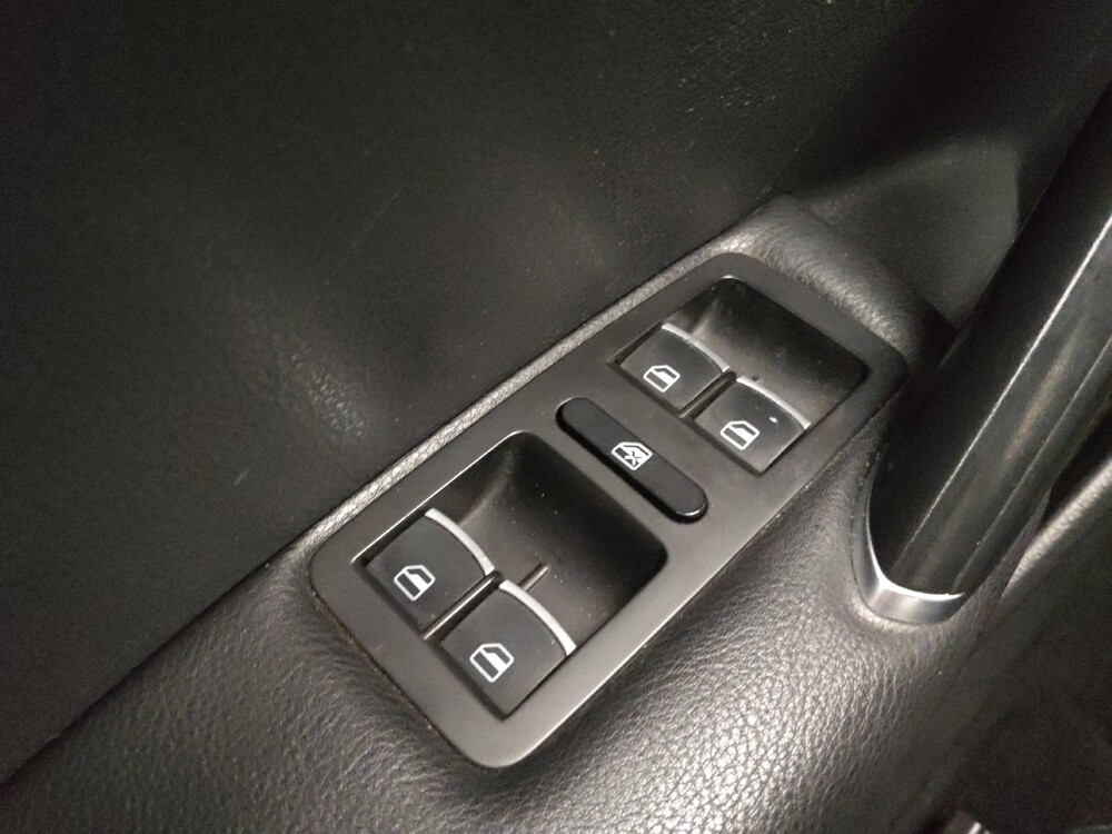 2016 Volkswagen Passat in St. Louis, MO 63136 - 18115121 27