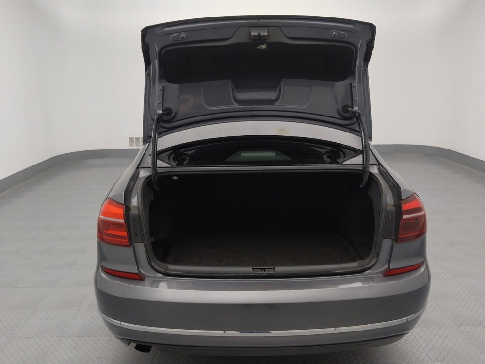 2016 Volkswagen Passat in St. Louis, MO 63136 - 18115121 29