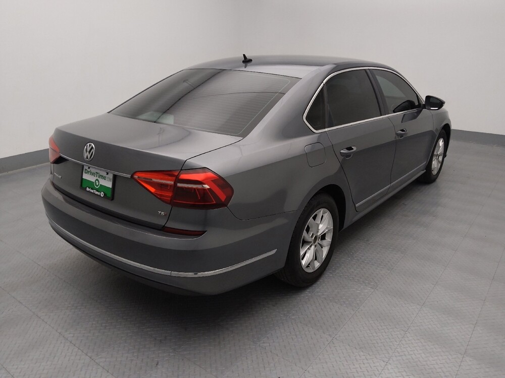 2016 Volkswagen Passat in St. Louis, MO 63136 - 18115121 9