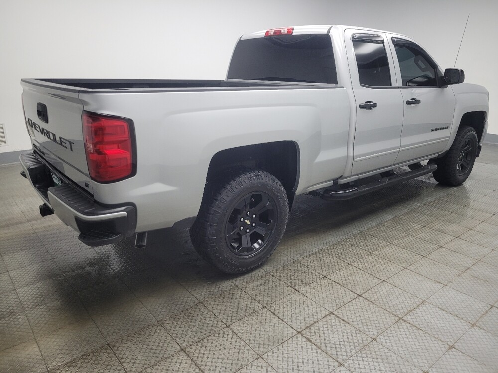 2017 Chevrolet Silverado 1500 in Indianapolis, IN 46219 - 18115125 10