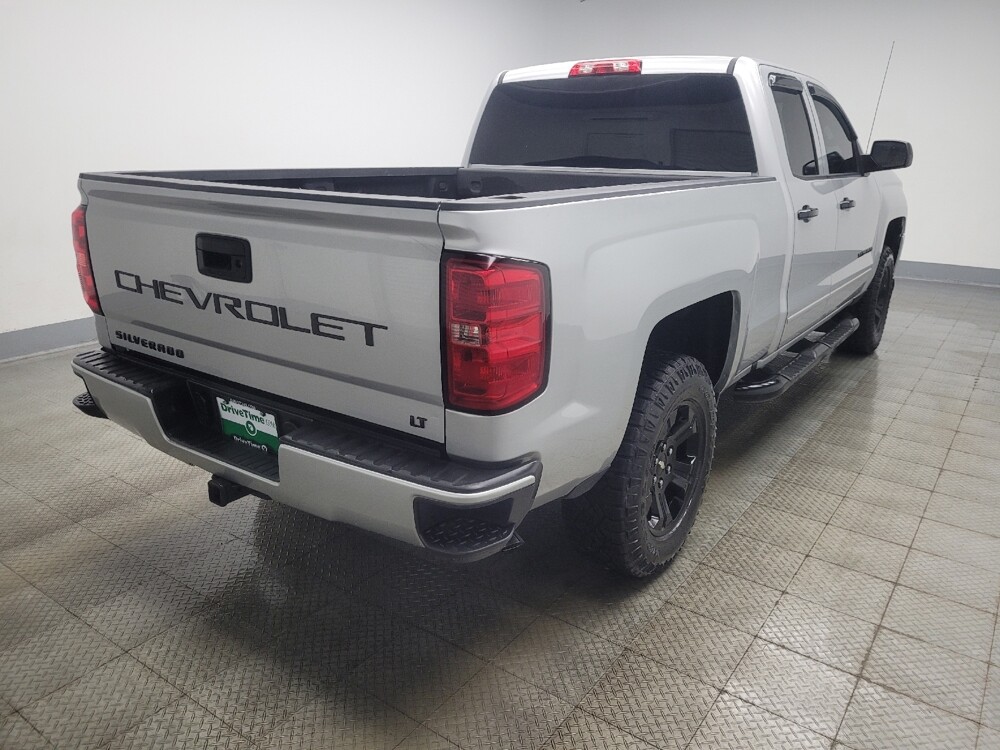 2017 Chevrolet Silverado 1500 in Indianapolis, IN 46219 - 18115125 9