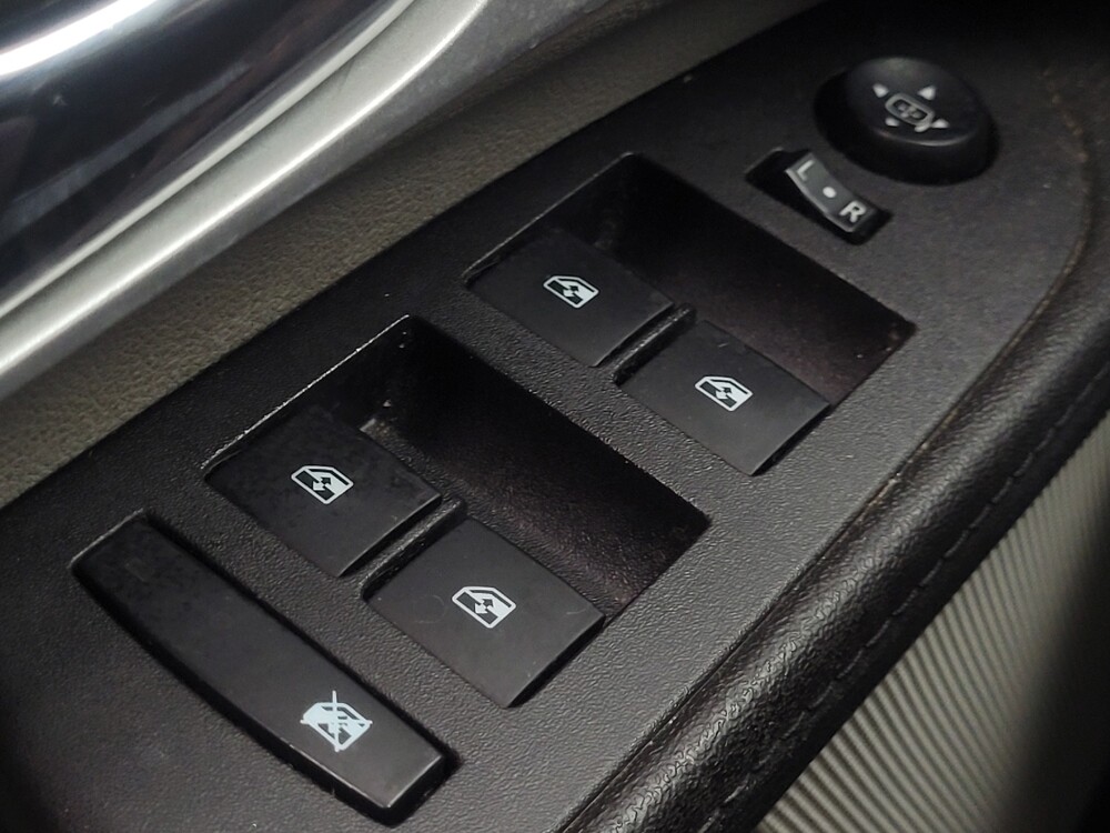 2017 Chevrolet Equinox in Indianapolis, IN 46219 - 18115142 27