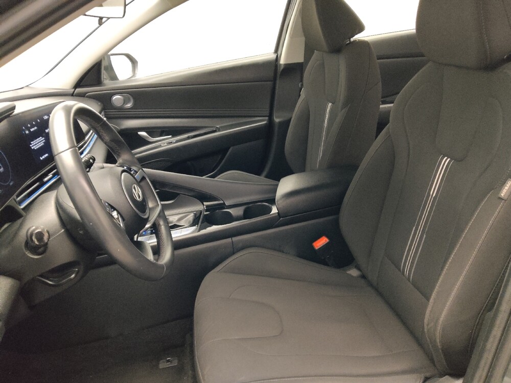 2025 Hyundai Elantra in Conyers, GA 30094 - 18115157 17