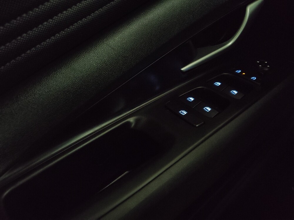 2025 Hyundai Elantra in Conyers, GA 30094 - 18115157 27