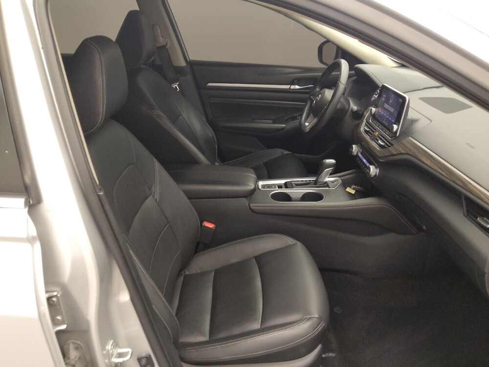 2019 Nissan Altima in Houston, TX 77060 - 18115162 21