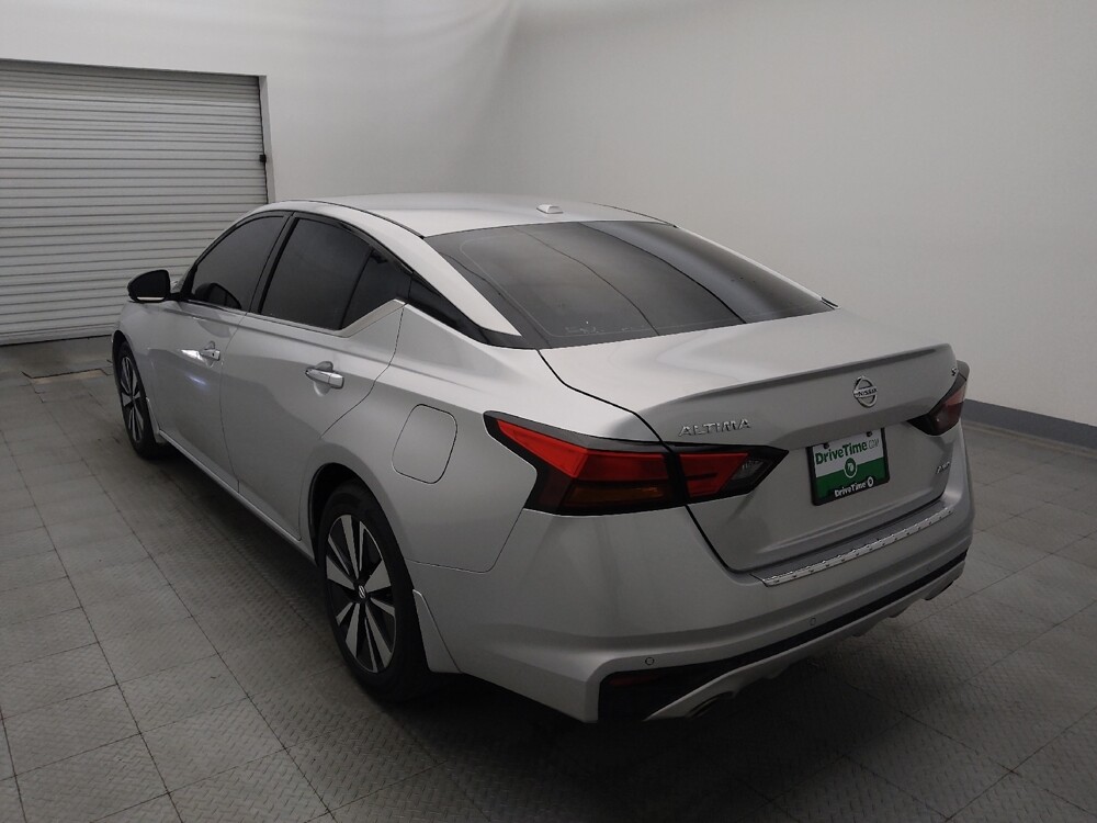2019 Nissan Altima in Houston, TX 77060 - 18115162 5