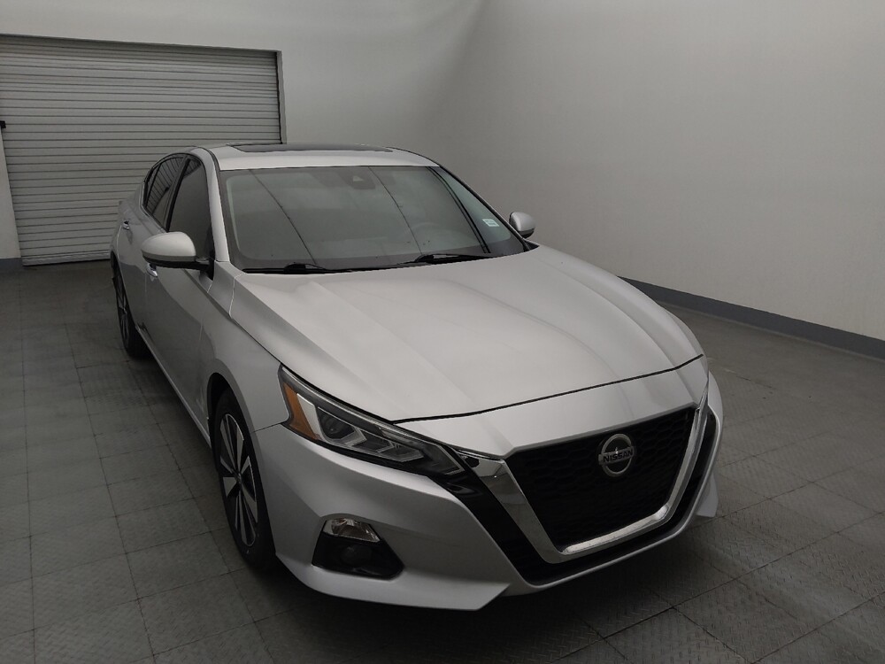 2019 Nissan Altima in Houston, TX 77060 - 18115162 14