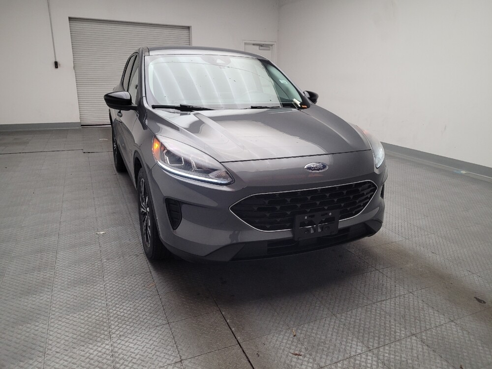 2022 Ford Escape in Montclair, CA 91763 - 18115167 14