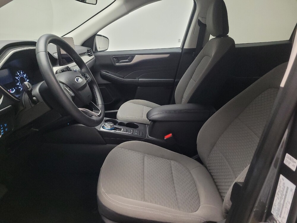 2022 Ford Escape in Montclair, CA 91763 - 18115167 17