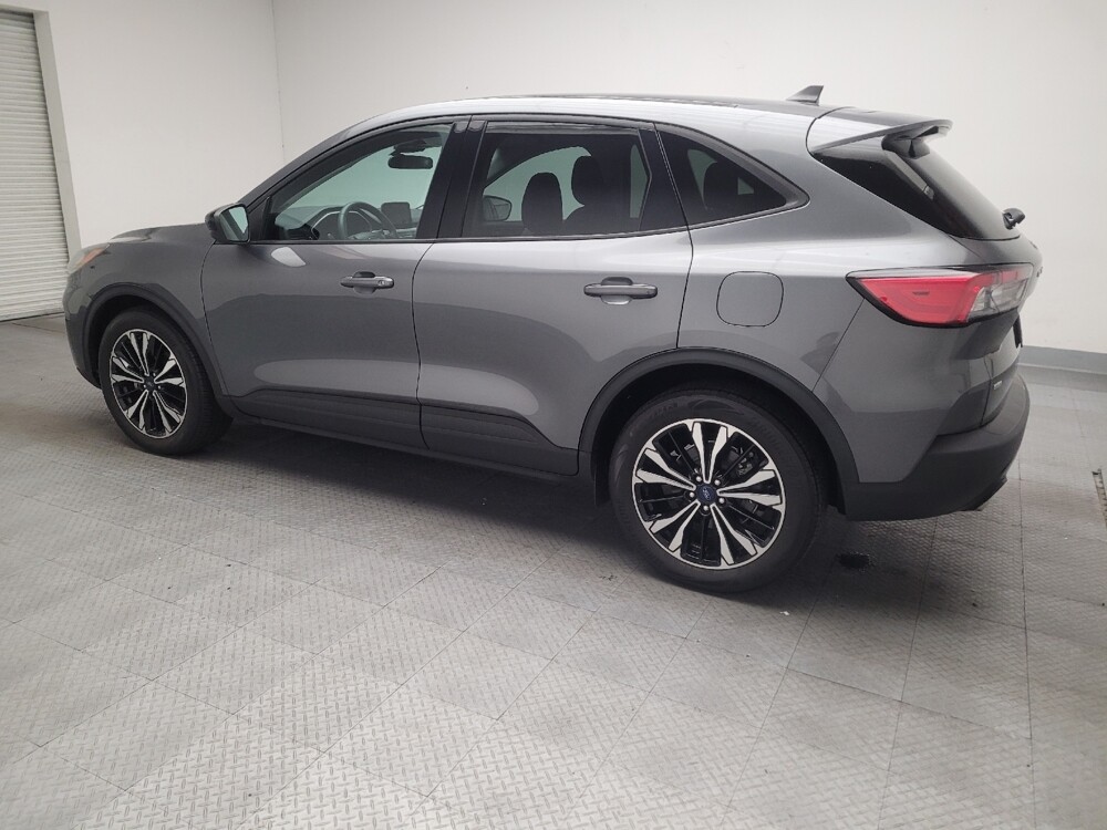 2022 Ford Escape in Montclair, CA 91763 - 18115167 3