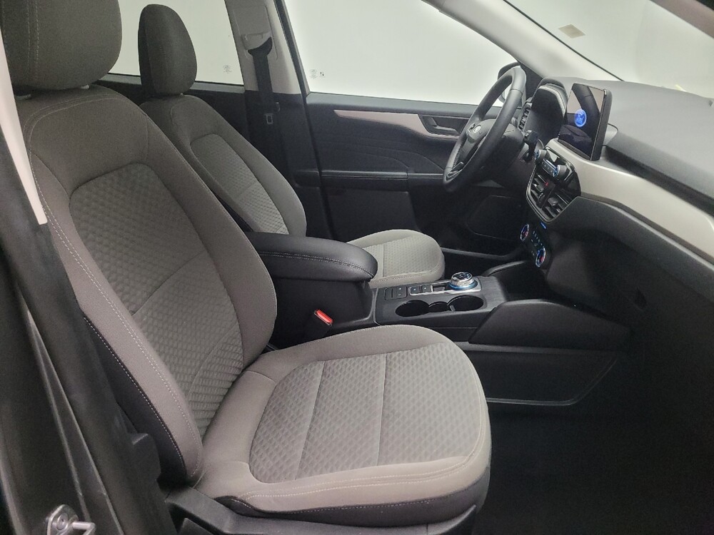 2022 Ford Escape in Montclair, CA 91763 - 18115167 21