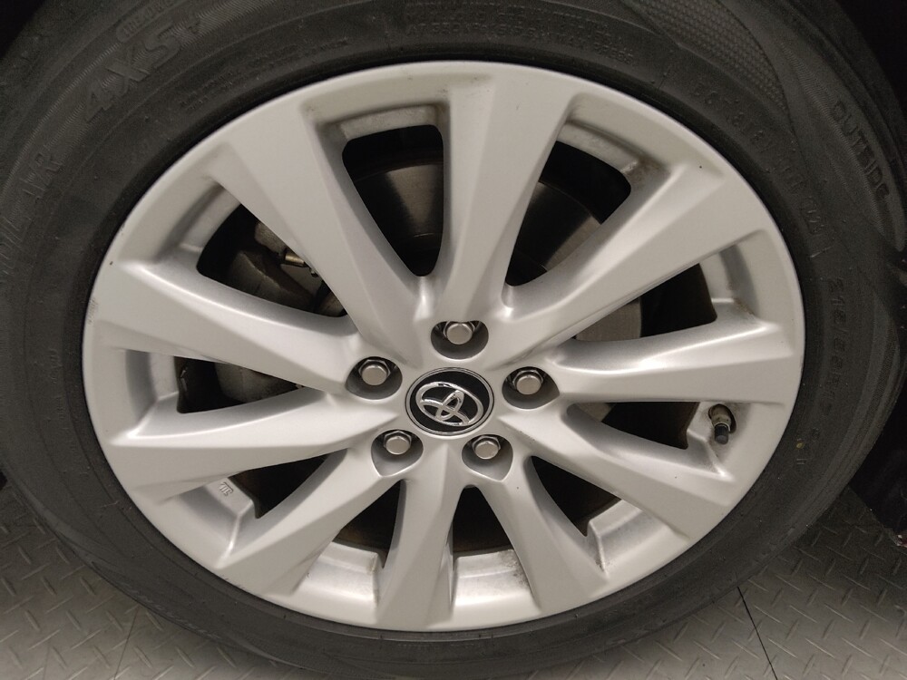 2019 Toyota Camry in Marietta, GA 30062 - 18115173 31