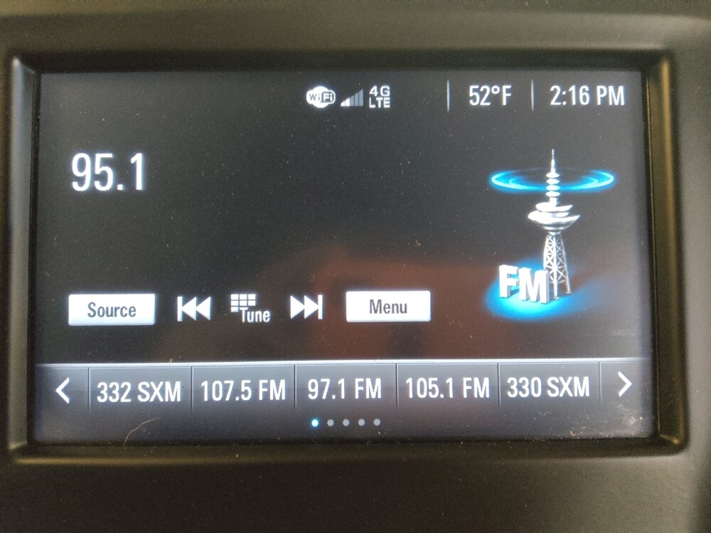 2018 Chevrolet Equinox in Charleston, SC 29414 - 18115185 25