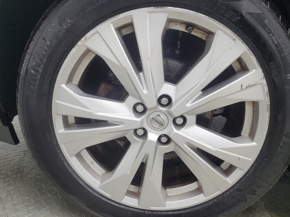 2018 Nissan Pathfinder in Indianapolis, IN 46219 - 18115210 31