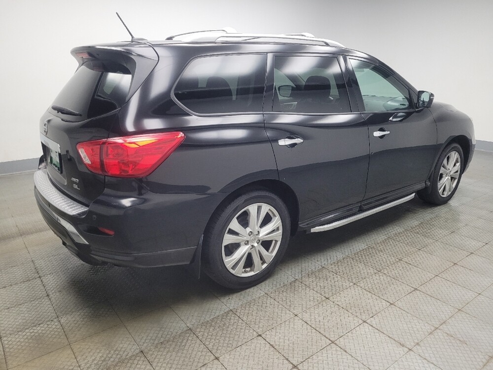 2018 Nissan Pathfinder in Indianapolis, IN 46219 - 18115210 10