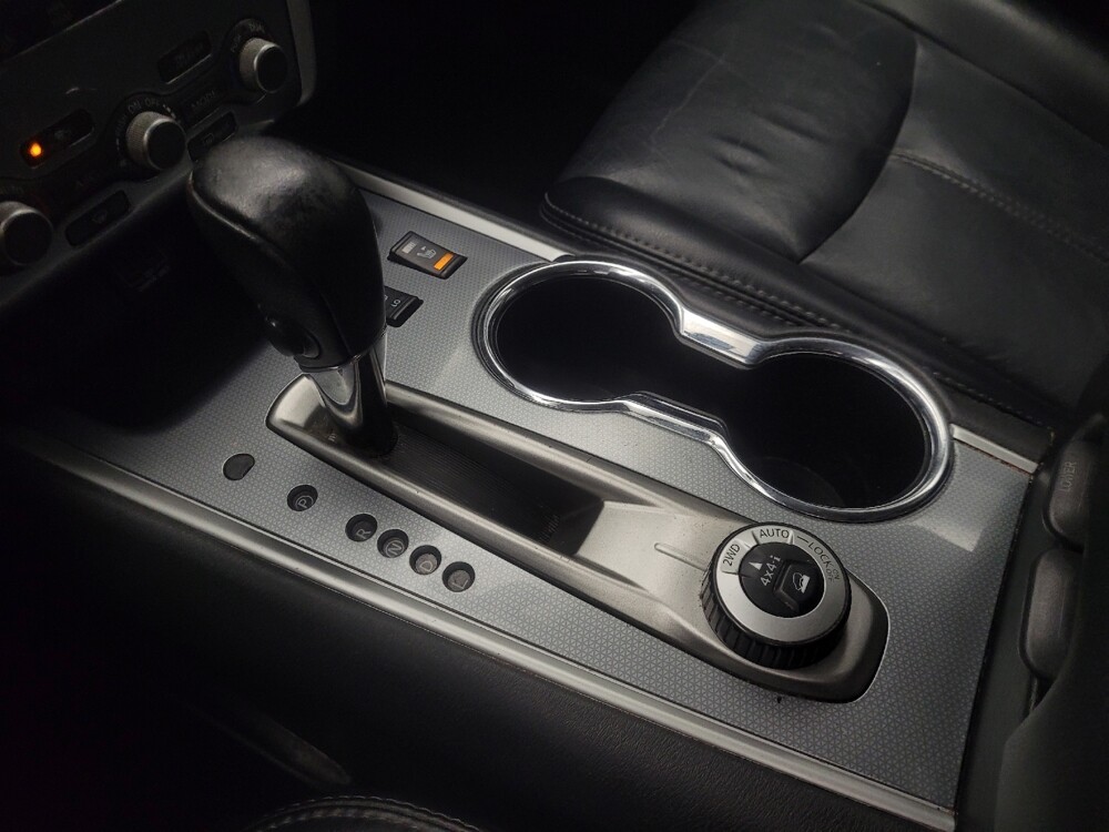 2018 Nissan Pathfinder in Indianapolis, IN 46219 - 18115210 26