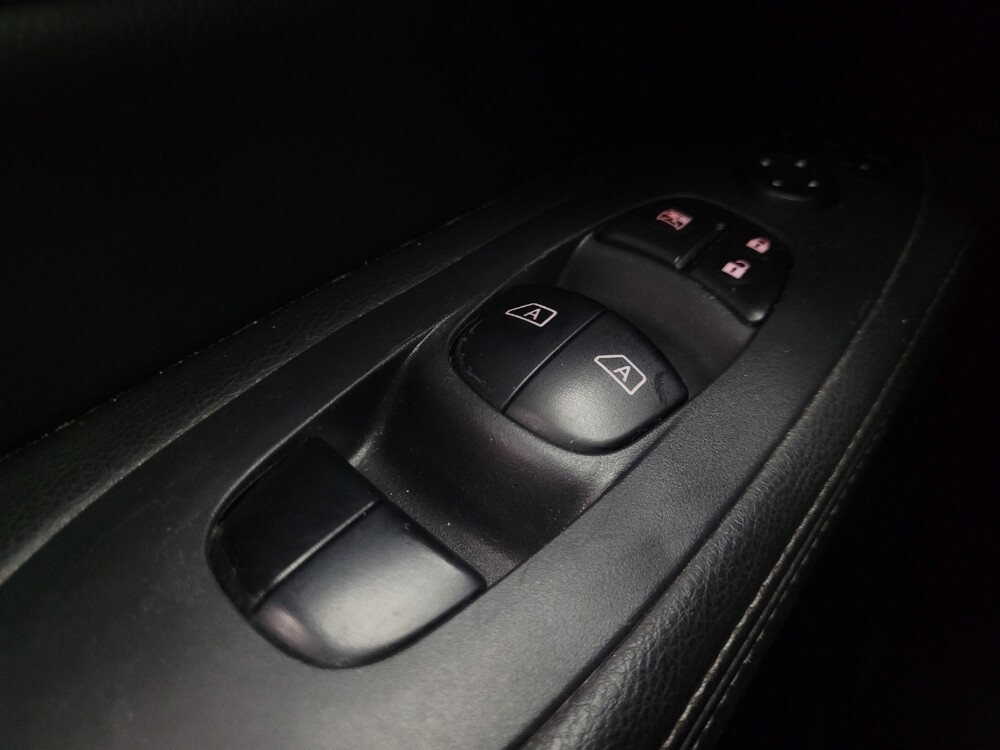 2018 Nissan Pathfinder in Indianapolis, IN 46219 - 18115210 27