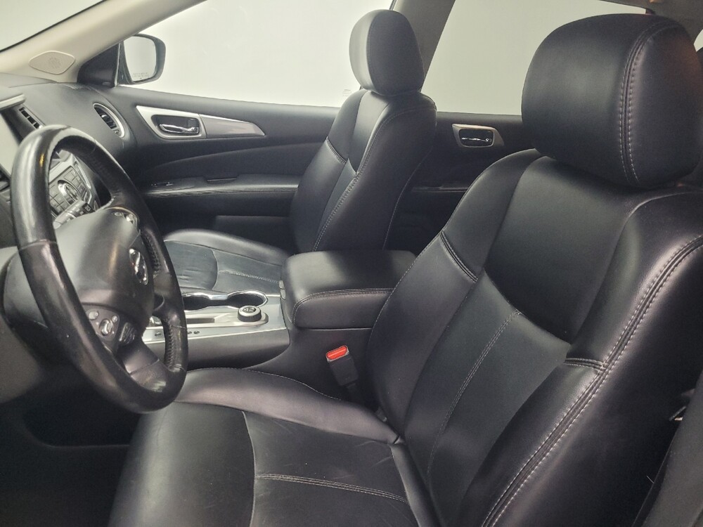 2018 Nissan Pathfinder in Indianapolis, IN 46219 - 18115210 17