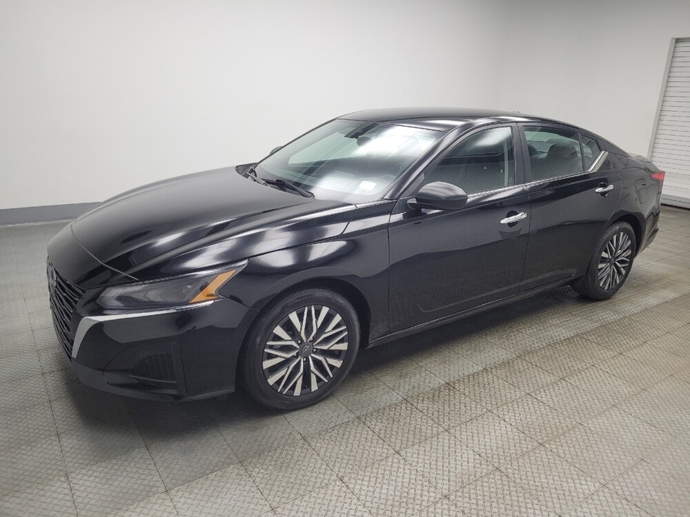 2024 Nissan Altima in Indianapolis, IN 46219 - 18115217 2