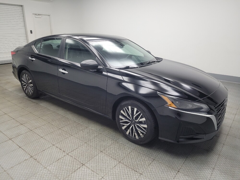 2024 Nissan Altima in Indianapolis, IN 46219 - 18115217 11