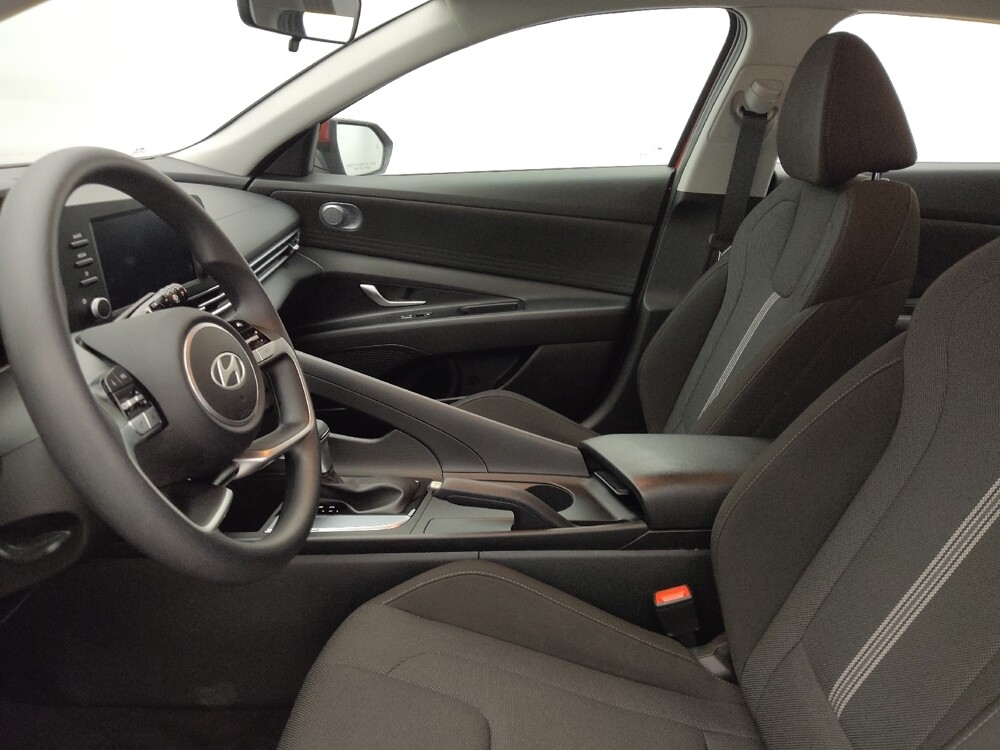 2024 Hyundai Elantra in Lakeland, FL 33815 - 18115250 17