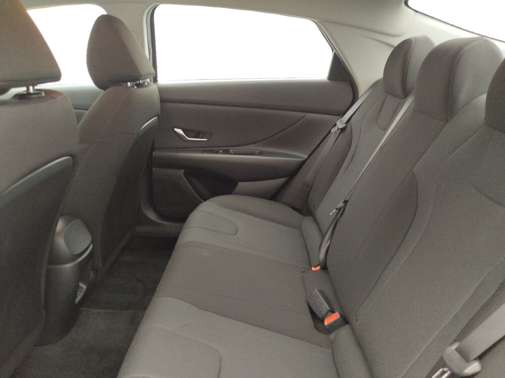 2024 Hyundai Elantra in Lakeland, FL 33815 - 18115250 18