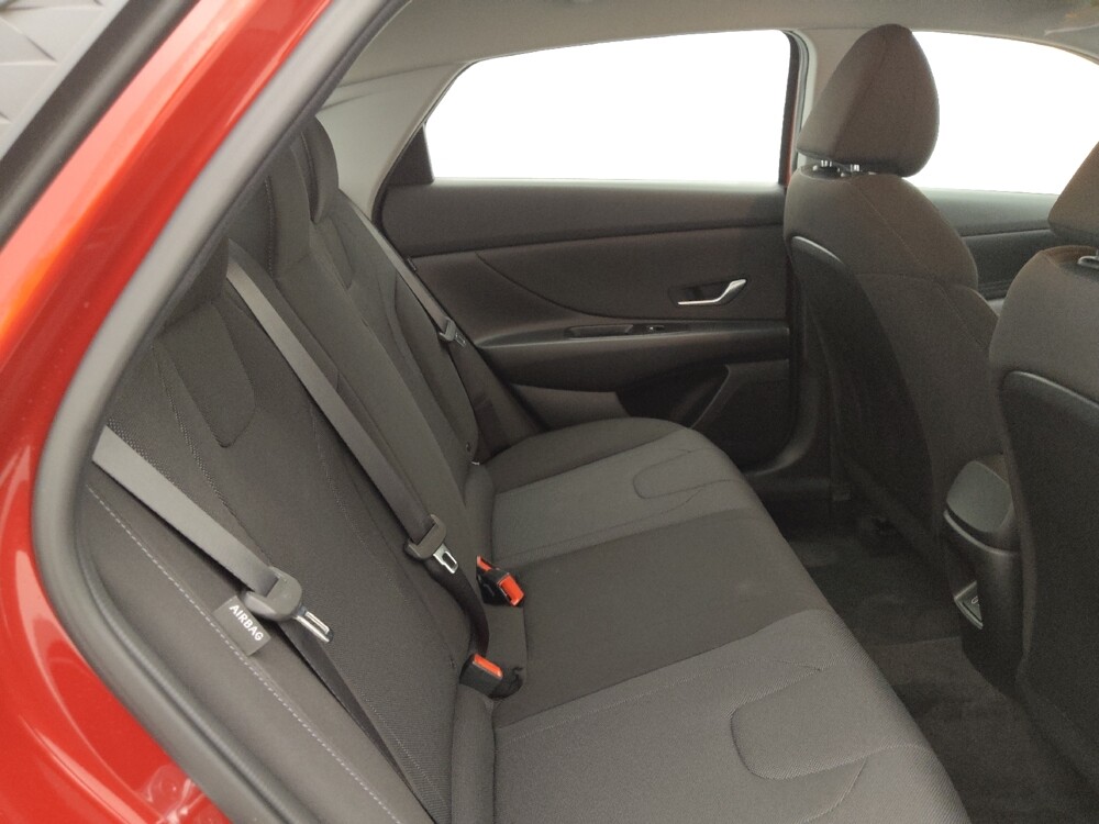 2024 Hyundai Elantra in Lakeland, FL 33815 - 18115250 19