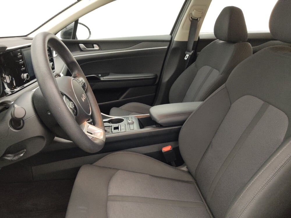 2022 Kia K5 in Tampa, FL 33612 - 18115255 17