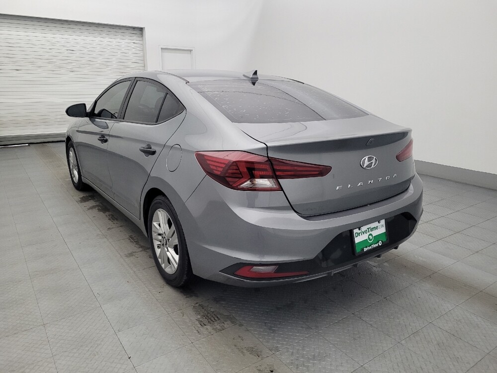 2019 Hyundai Elantra in Tampa, FL 33612 - 18115264 5