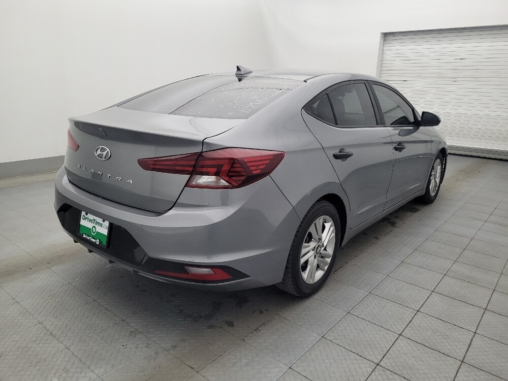 2019 Hyundai Elantra in Tampa, FL 33612 - 18115264 9