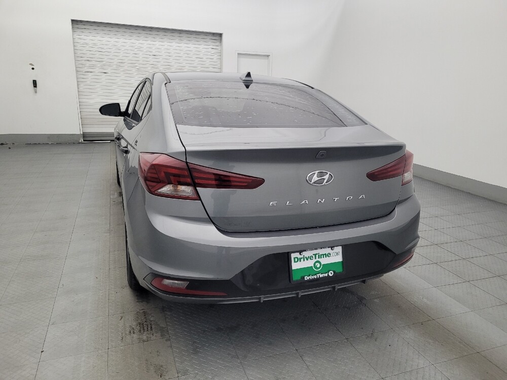 2019 Hyundai Elantra in Tampa, FL 33612 - 18115264 6