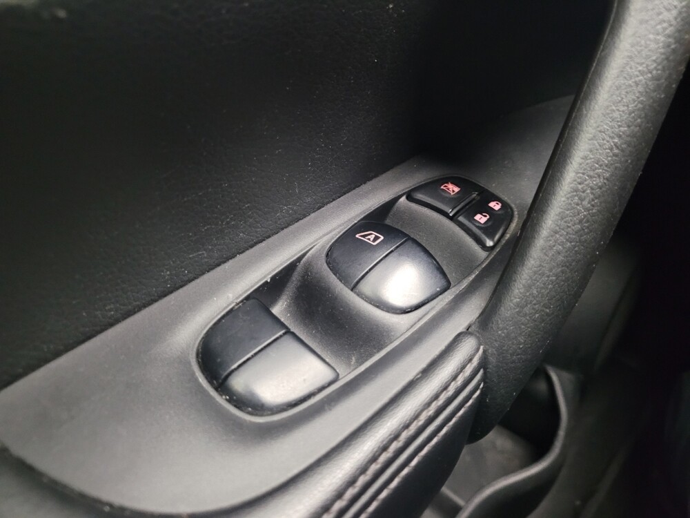 2017 Nissan Rogue in Taylor, MI 48180 - 18115278 27