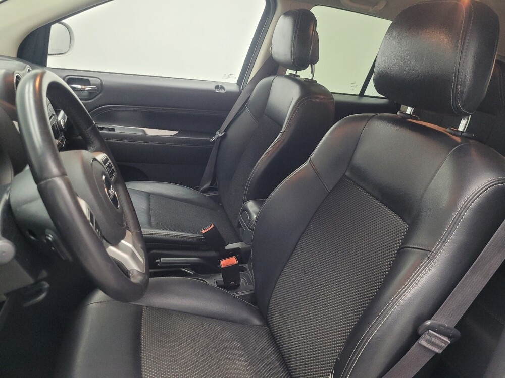 2017 Jeep Compass in Indianapolis, IN 46219 - 18115285 17